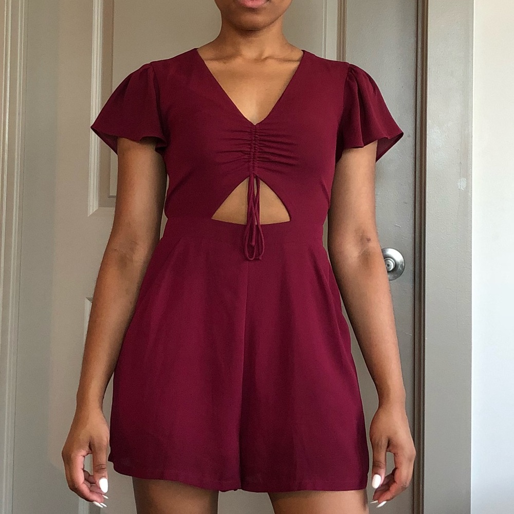 Express Flutter Sleeve Cutout Ruched Romper